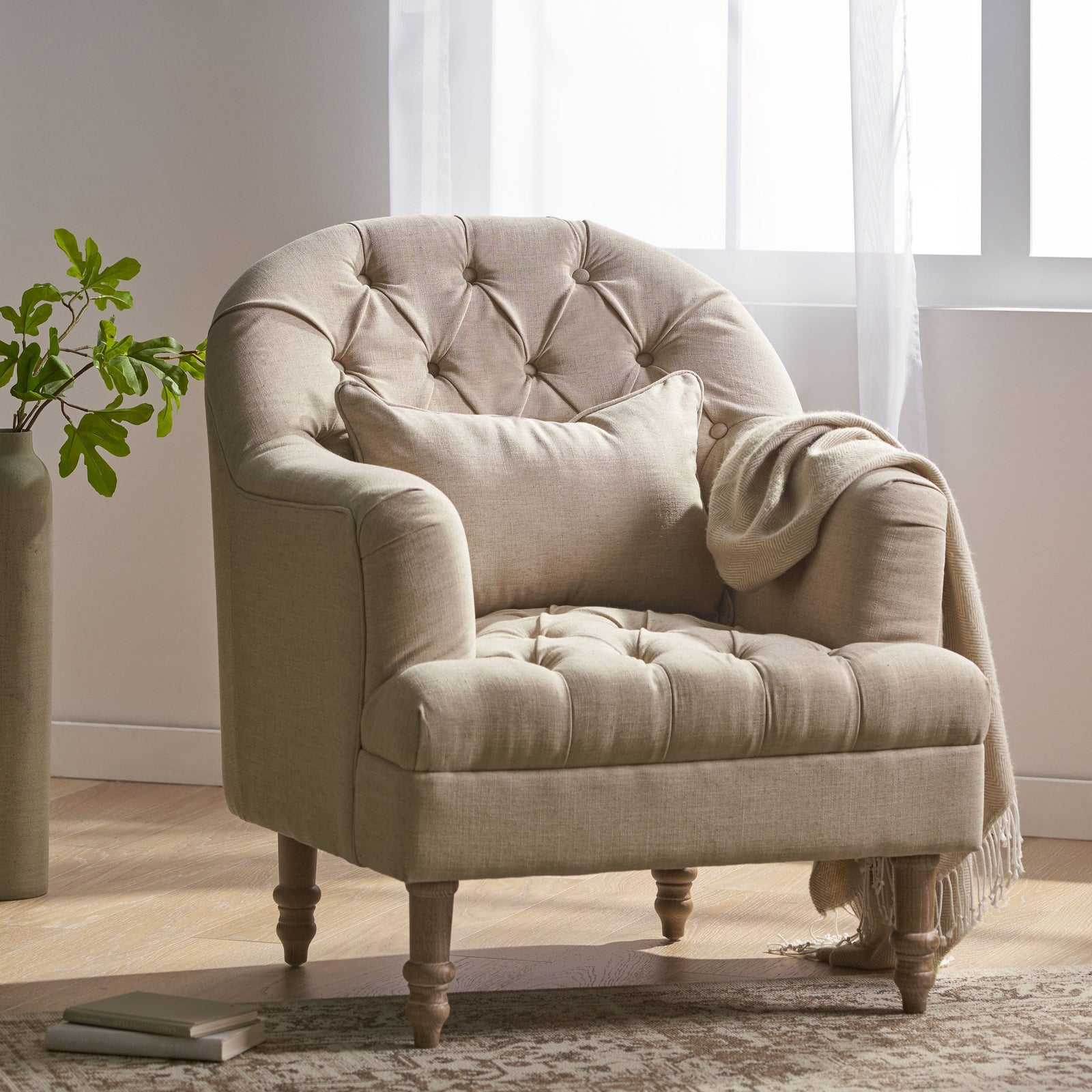 THE FURNITURE CO. Accent Chair Anatasia Beige Tufted Fabric Armchair