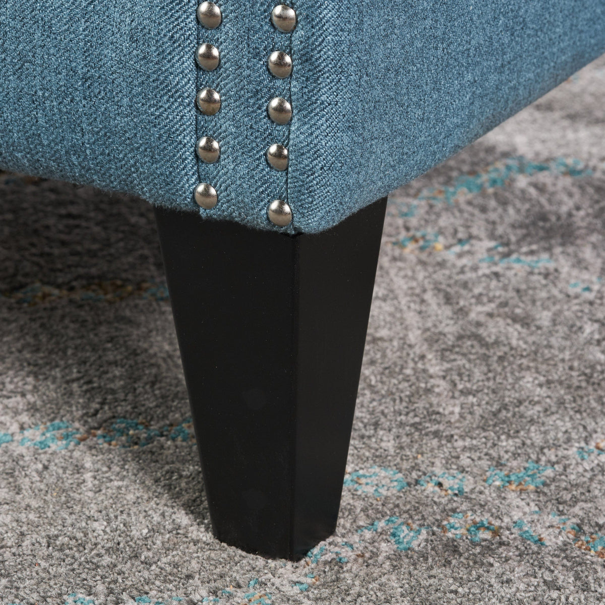 THE FURNITURE CO. Accent Chair Antique-Styled Blue Tufted Armchair