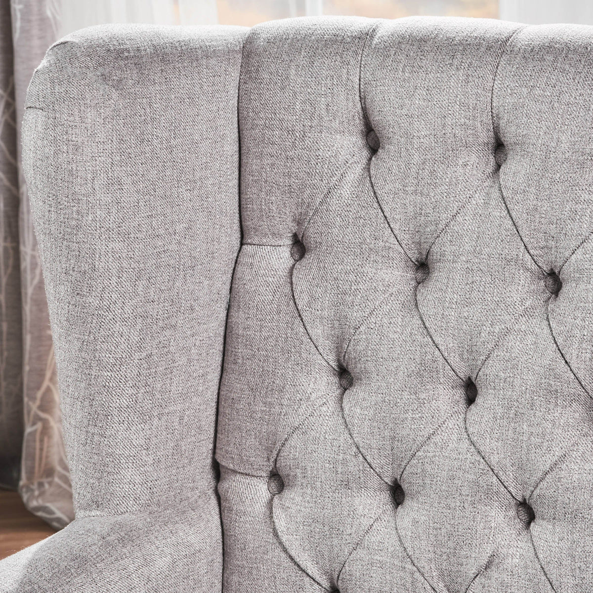THE FURNITURE CO. Accent Chair Antique-Styled Gray Tufted Armchair
