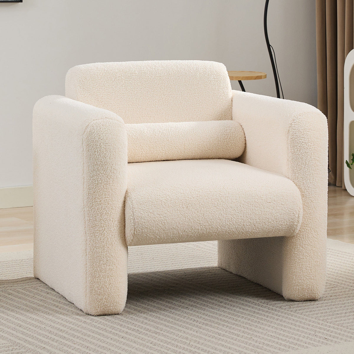 THE FURNITURE CO. Accent Chair Mataki Cream Upholstered Accent Chair