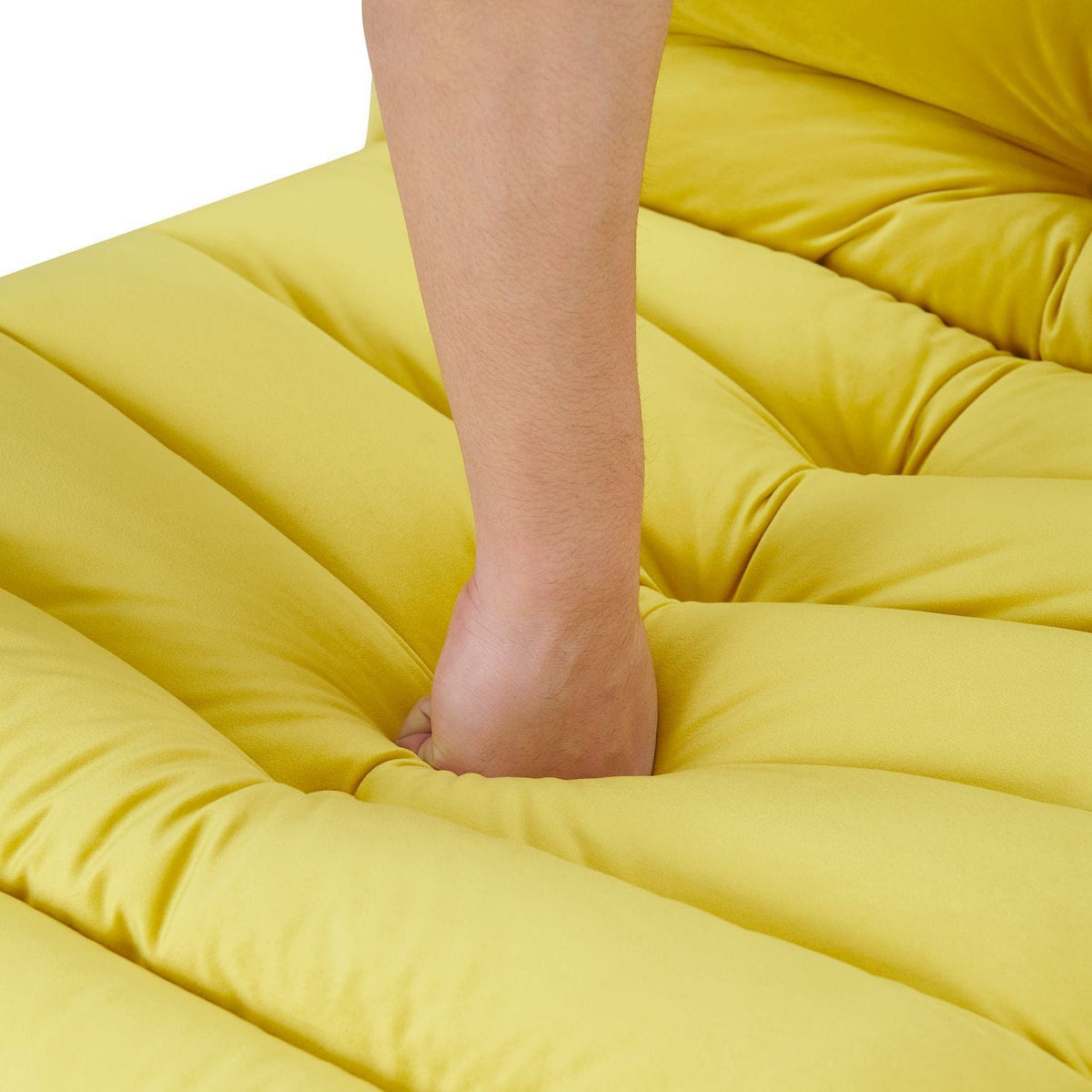 THE FURNITURE CO. Accent Chair Modern Rotatable Yellow Velvet Lazy Chair With Side Pocket