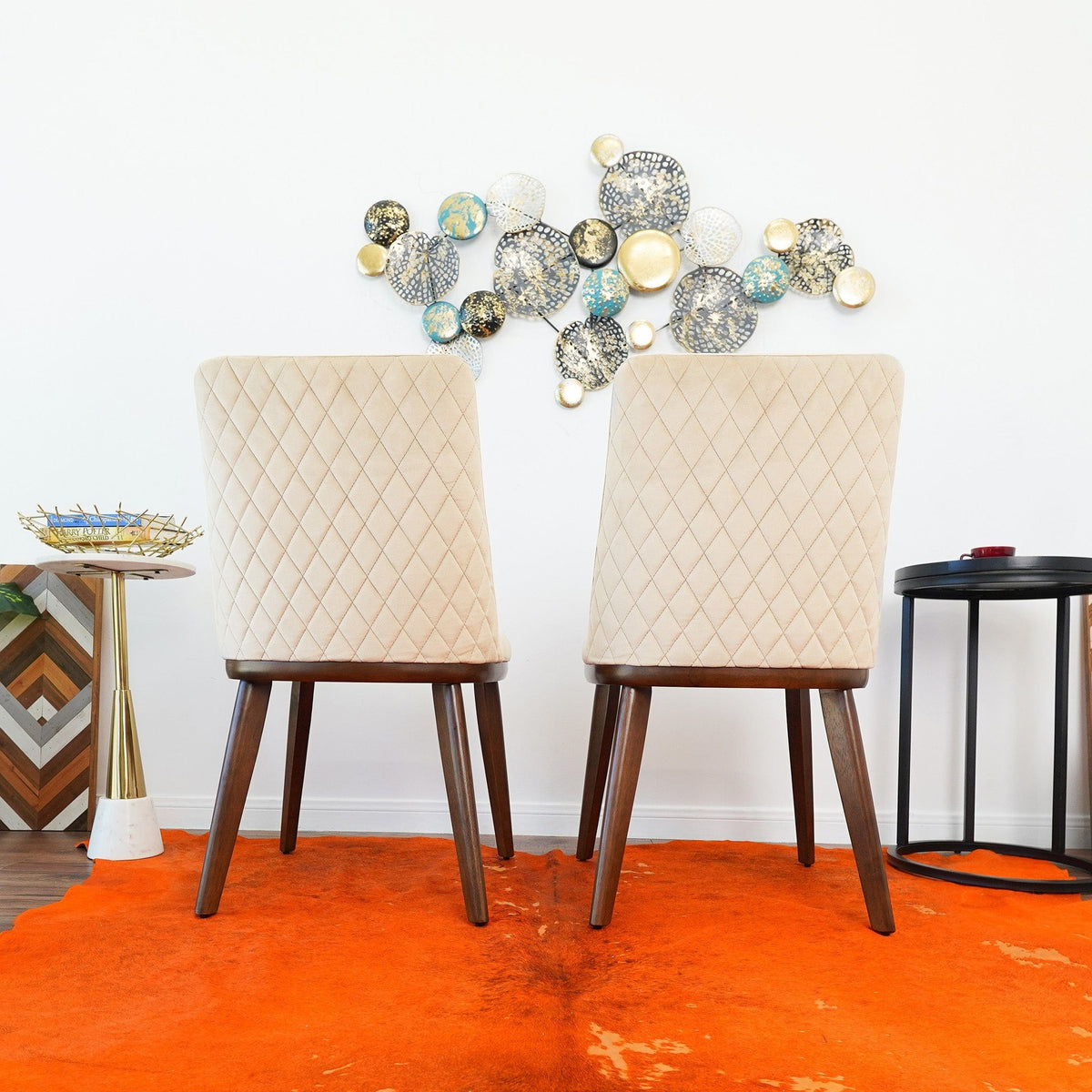 THE FURNITURE CO. Dining Chairs Luxury Clove Beige Velvet Dining Chairs for Elegant Dining Spaces