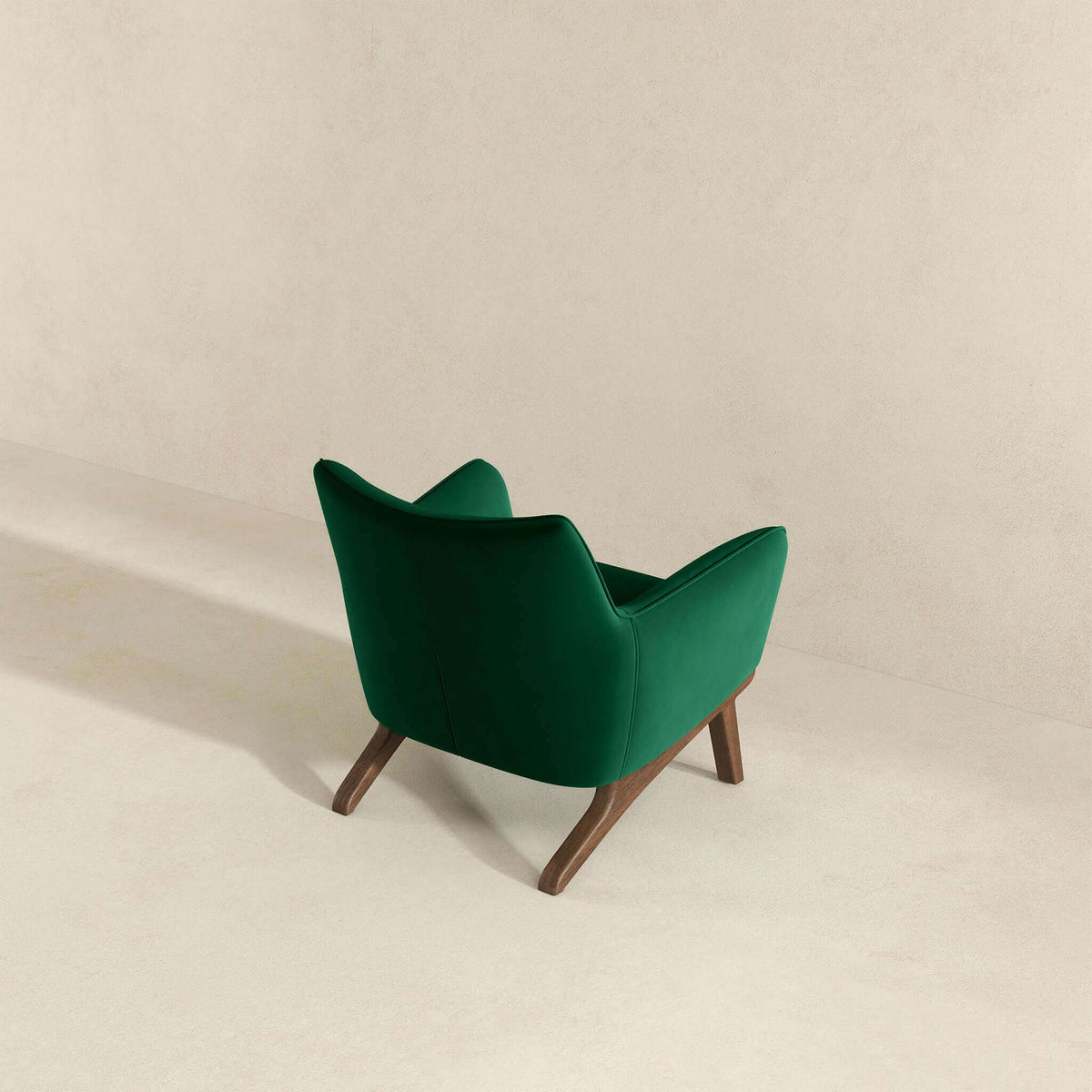 THE FURNITURE CO. Lounge Chairs Luxury Dark Green Velvet Armchair for Stylish Living Spaces