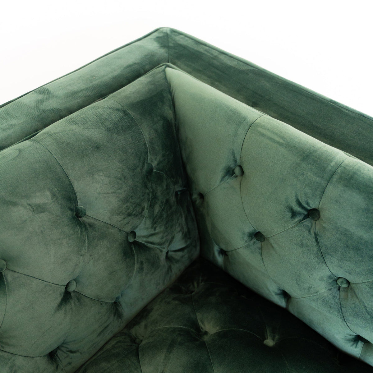 THE FURNITURE CO. Lounge Chairs Luxury Dark Green Velvet Lounge Chair for Elegant Living Spaces