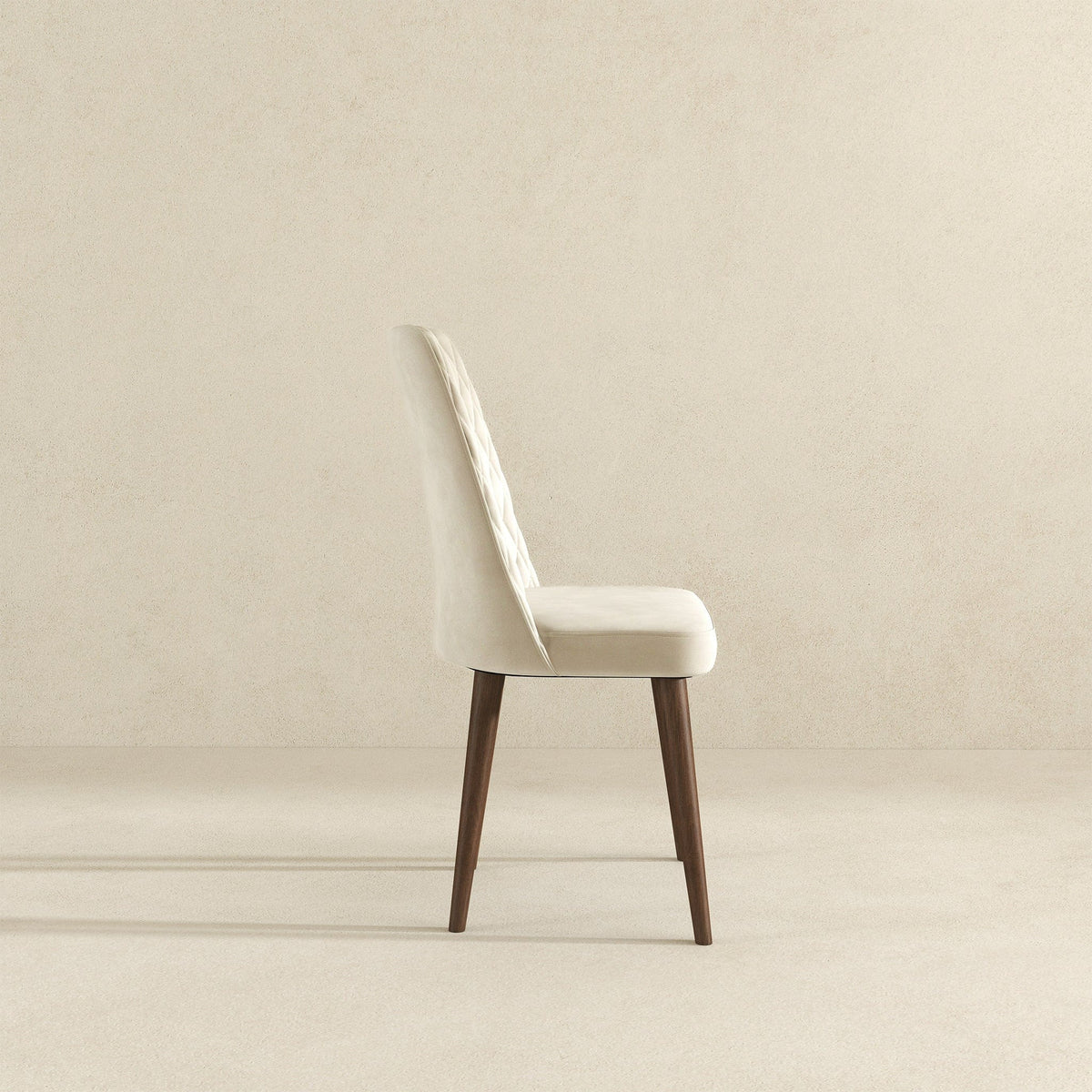 THE FURNITURE CO. Luxury Beige Velvet Dining Chairs for Elegant Dining Spaces