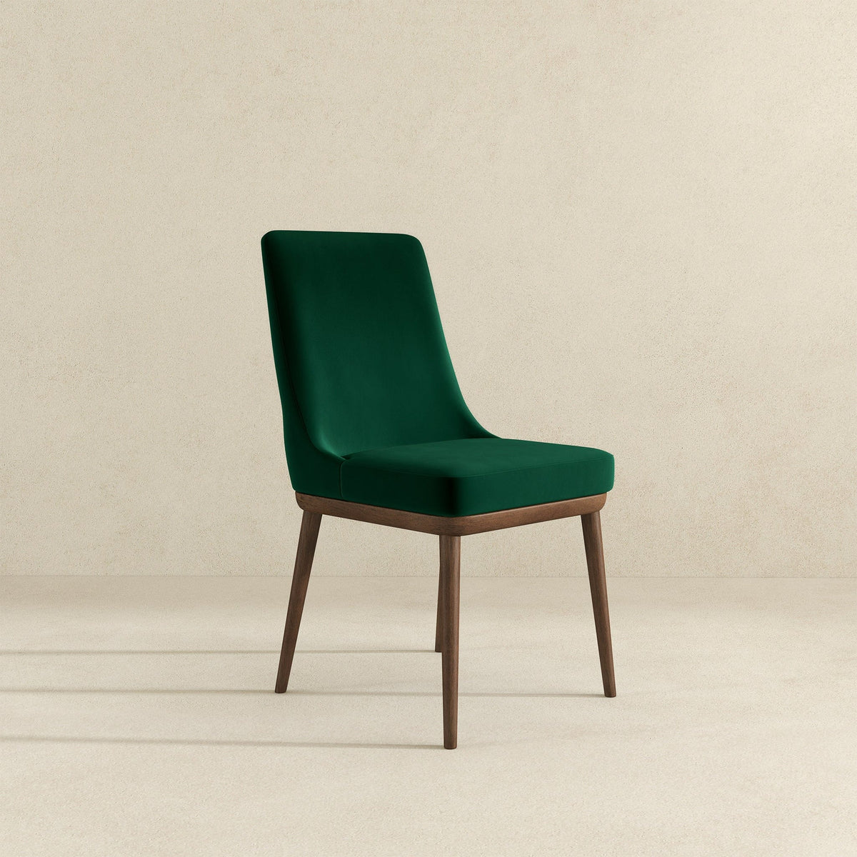 THE FURNITURE CO. Luxury Green Velvet Solid Wood Dining Chairs for Elegant Dining Spaces
