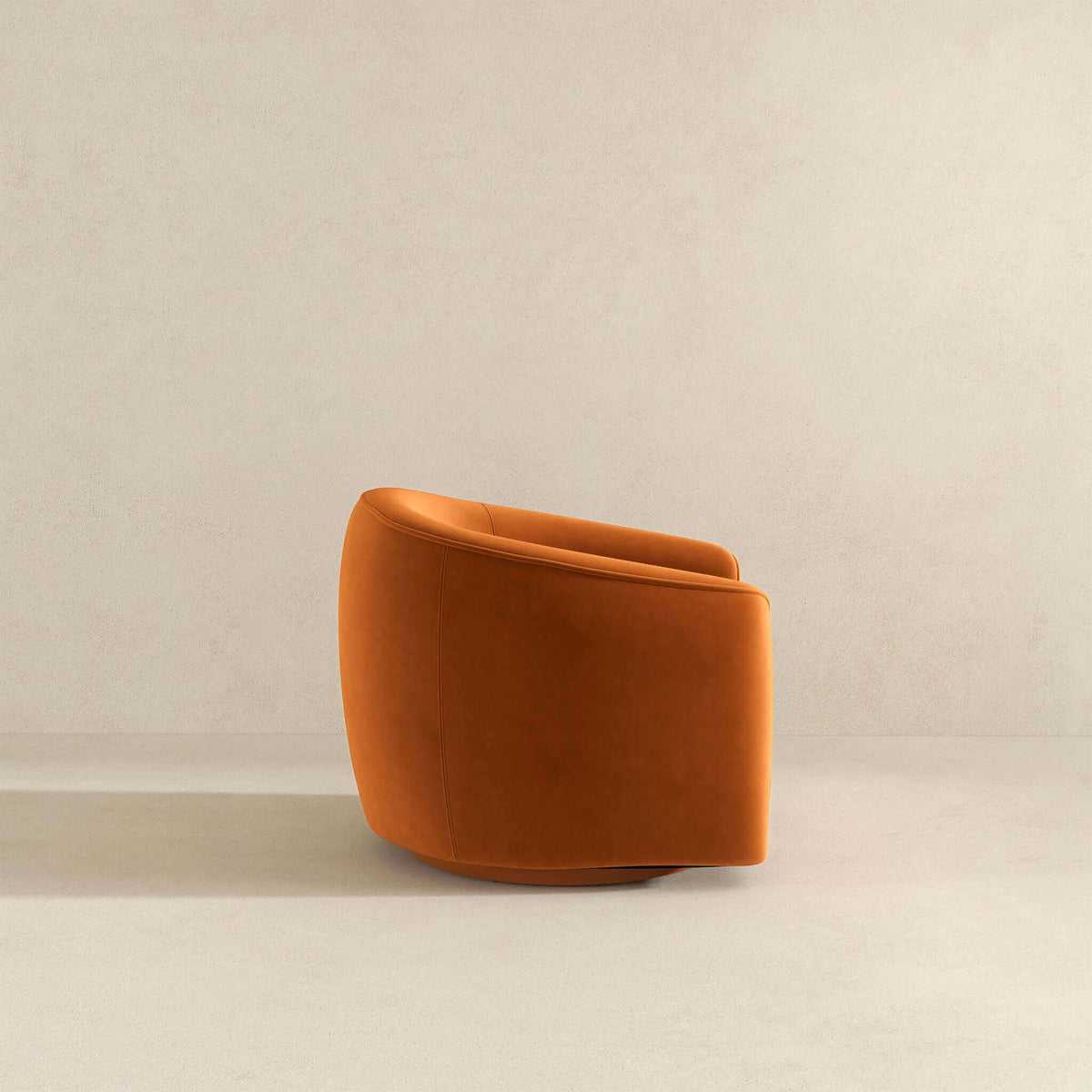 THE FURNITURE CO. Swivel Chair Luxury Burnt Orange Velvet Swivel Chair for Stylish Living Spaces