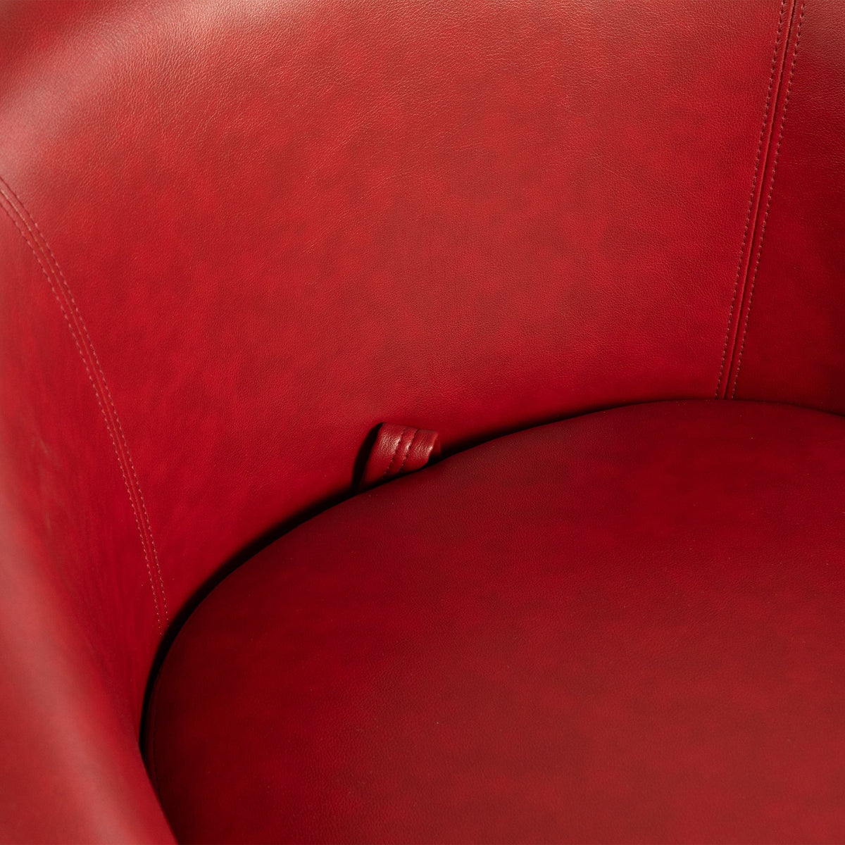 THE FURNITURE CO. Swivel Chair Red Upholstered Swivel Accent Chair