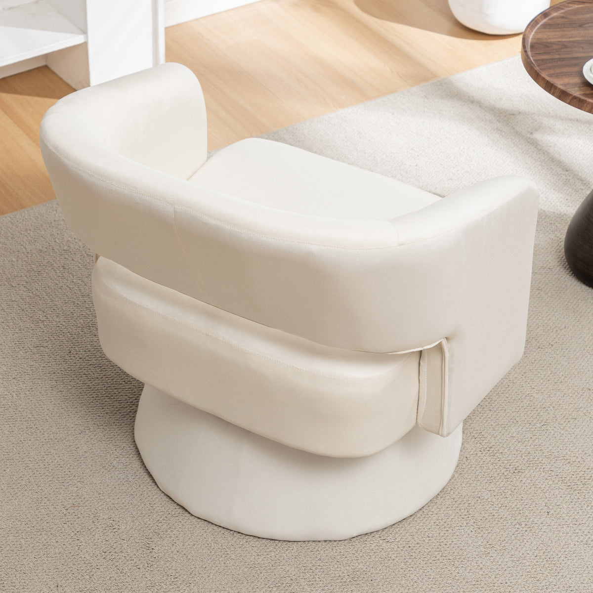 THE FURNITURE CO. Swivel Chair Swivel Barrel Accent Chair In White Velvet