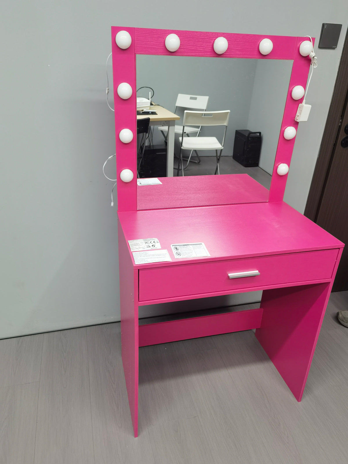 THE FURNITURE CO. Vanity Default Vanity Desk with Mirror and Lights, Large Drawer and 3 Adjustable Brightness Modes, Perfect for Bedroom In Pink