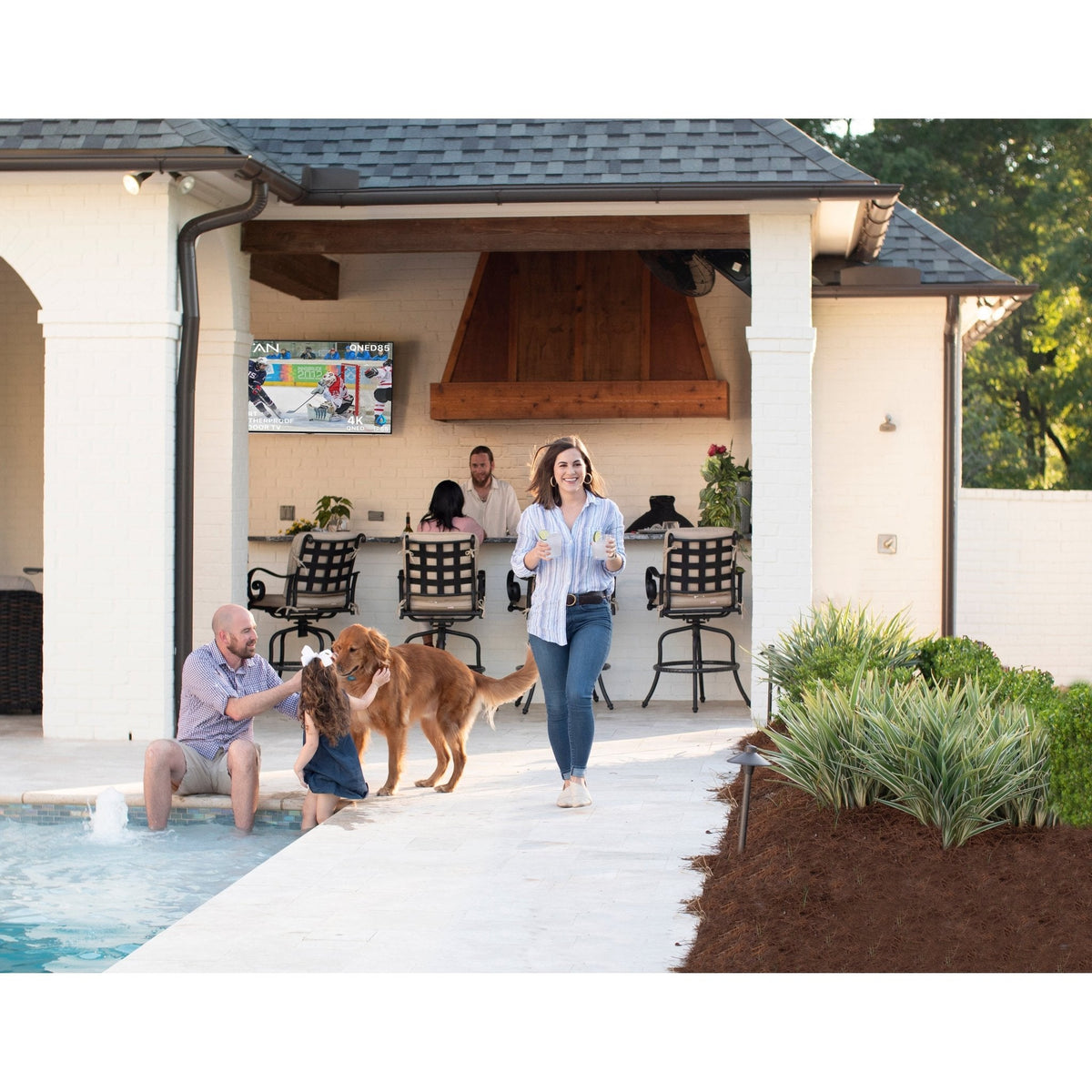 TITAN Televisions Titan Weatherproof Outdoor TV Full Sun L-200 QNED 4K Smart TV powered by LG WebOS