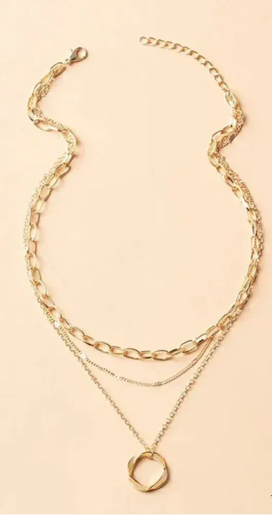 Delicate Layered Pendant Necklace in Gold