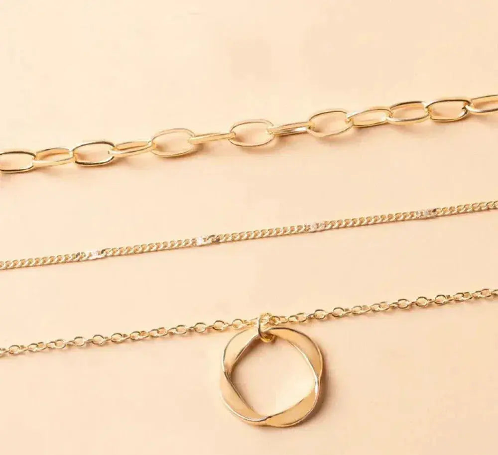 Delicate Layered Pendant Necklace in Gold