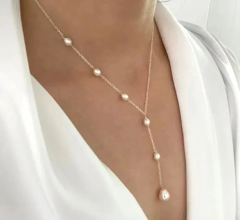 Elegant Pearl Vintage Pendant Necklace