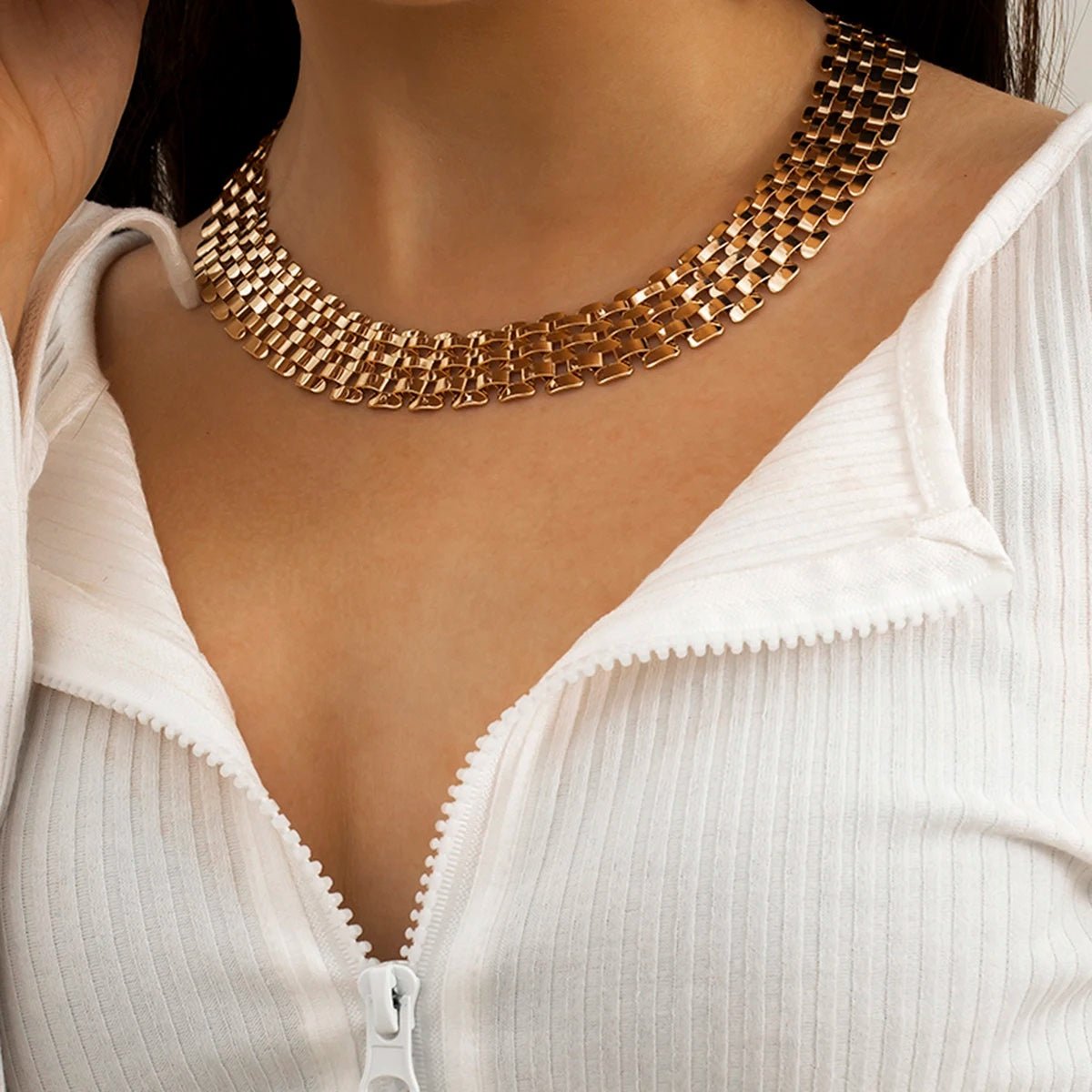 Wide flow flat chain choker necklace 672089